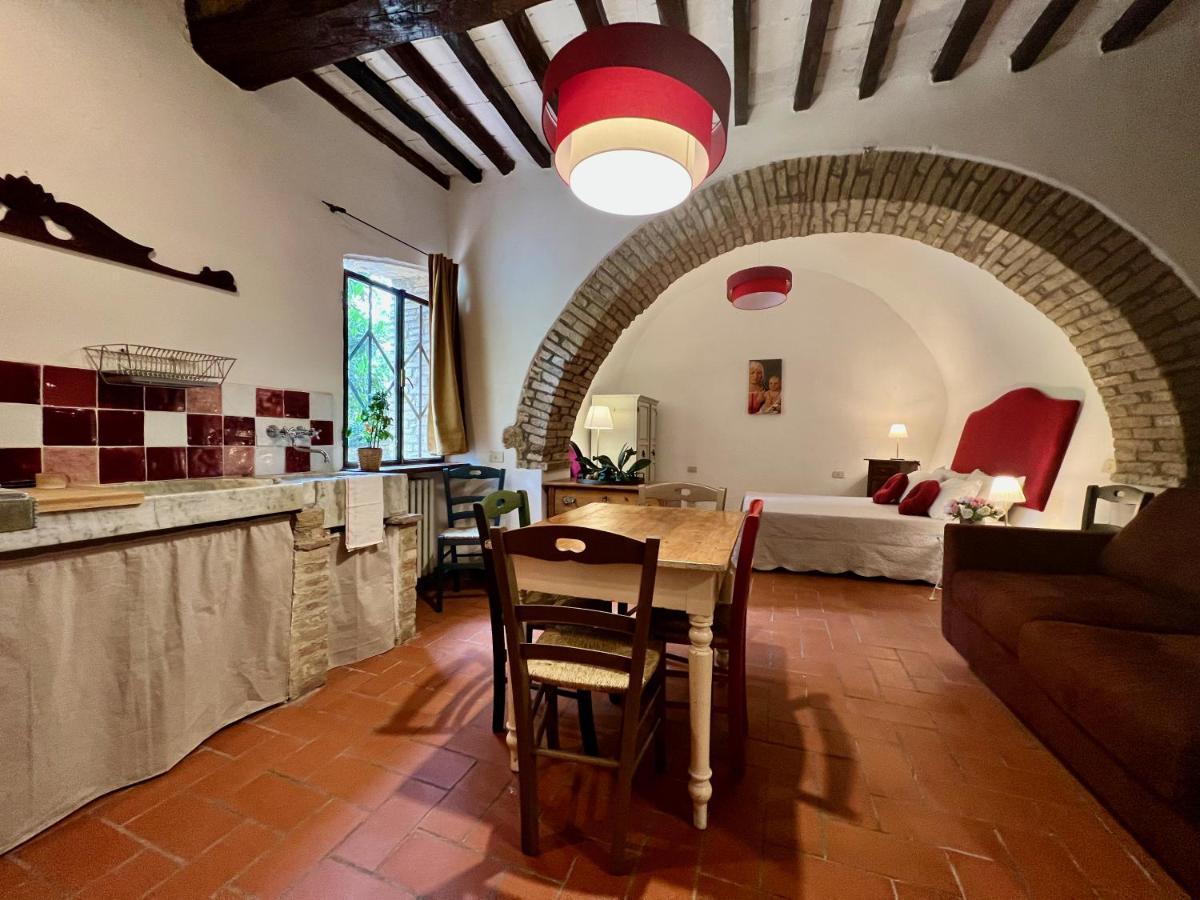 Le Fonti Di San Gimignano Lägenhet Exteriör bild